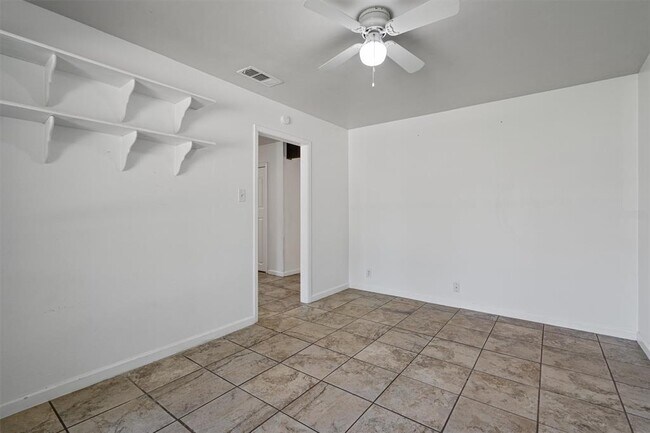 Building Photo - 1912 Terry Ln