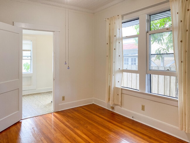Building Photo - 1802 Tangerine St