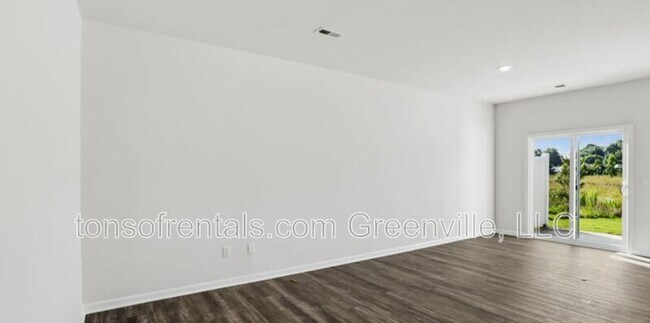 Building Photo - 769 Embark Cir