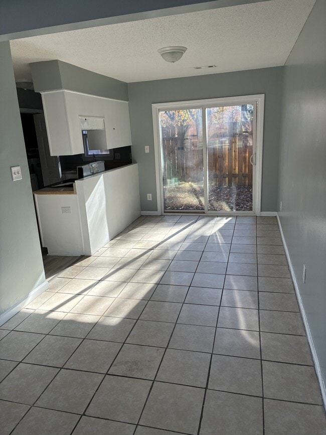 Building Photo - 112 Concord Dr