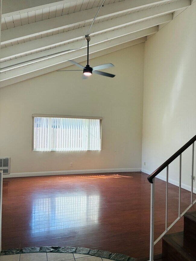 Building Photo - BEAUTIFUL 3 BEDROOM/ 2 BATH- ONE TIME RENTAL