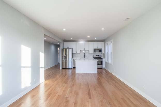 Building Photo - 6647 S St Lawrence Ave