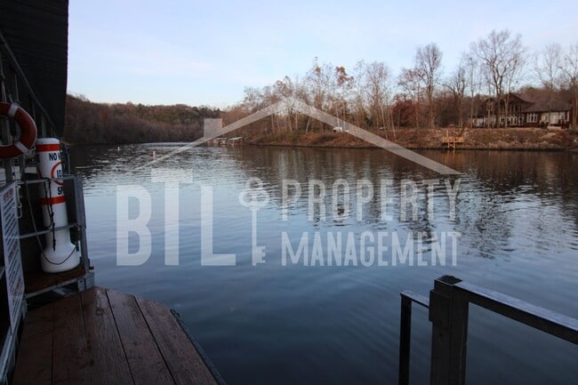 Building Photo - REDUCED PRICE! Fully Furnished One Bedroom...