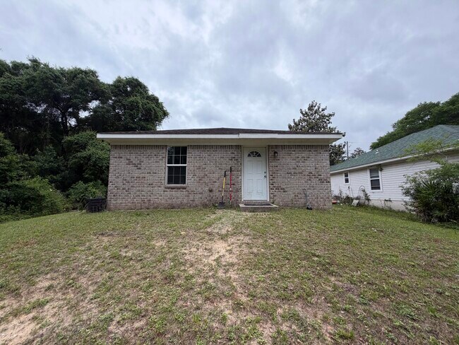 Building Photo - 138 Adams St