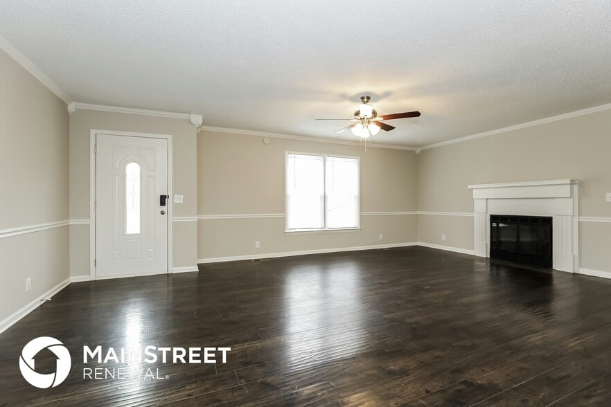 Building Photo - 324 Mayflower Dr