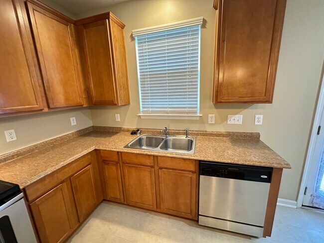 Building Photo - 1203 Castle Pines Dr