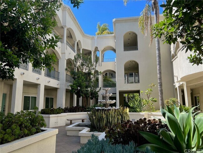 Building Photo - 3645 Cardiff Ave