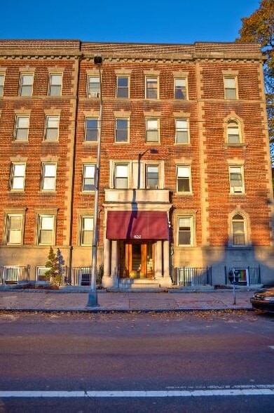 Building Photo - 1622 Massachusetts Ave