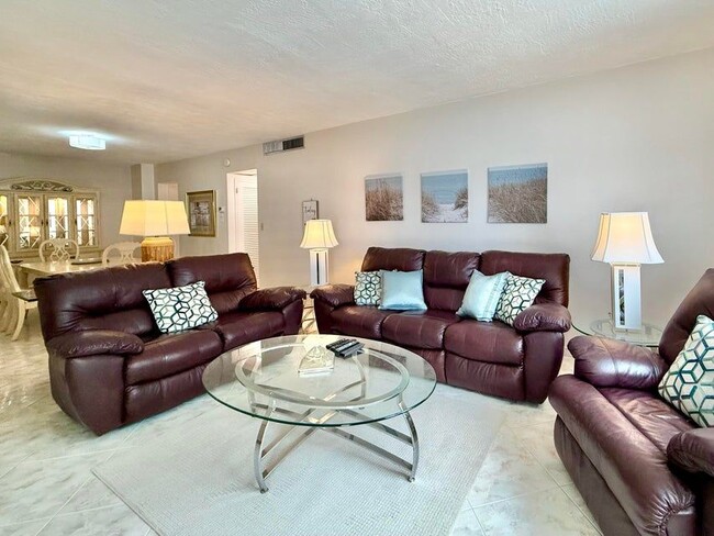 Building Photo - 4250 Galt Ocean Dr
