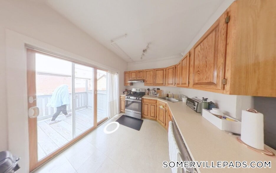 Building Photo - 339 Beacon St