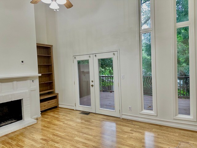 Building Photo - 835 Glendale Ter NE