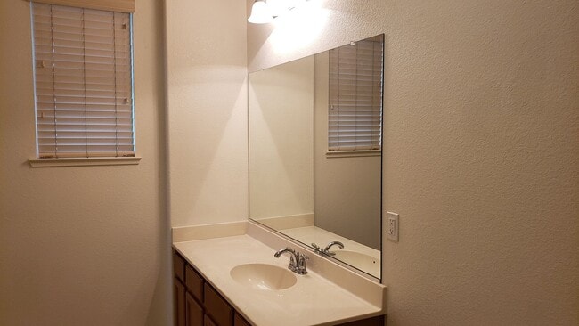 Building Photo - RENT JUST REDUCED TO $2,100 PER MONTH FOR THIS SPACEIOUS 2 BEDROOM, 2 BATHROOM CONDO WITH GARAGE ...