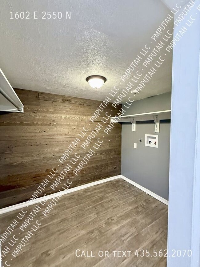 Building Photo - 1602 E 2550 N
