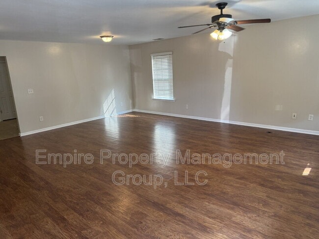 Building Photo - 209 Sunday Silence Ln