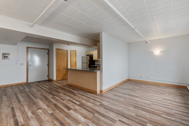 Building Photo - Kilbourn Terrace