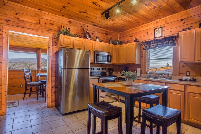 Building Photo - 415 Big Bear Wy