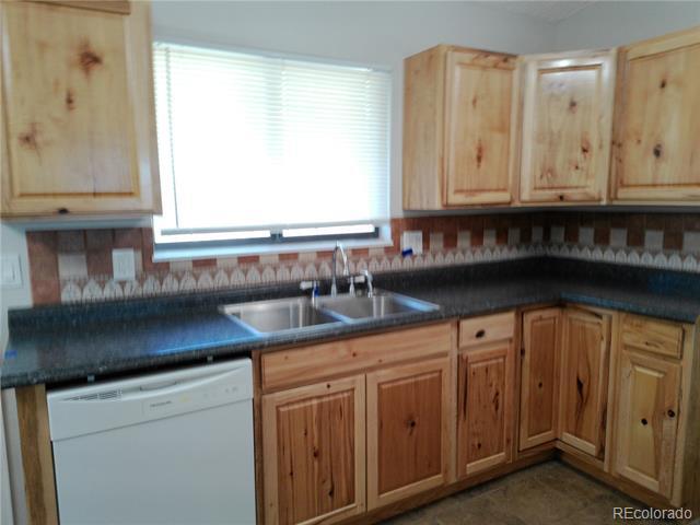 Building Photo - 5030 Montebello Pl