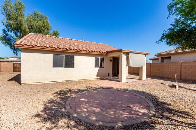 Building Photo - 11187 W Almeria Rd