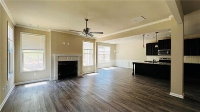 Building Photo - 3124 Hawthorne Path