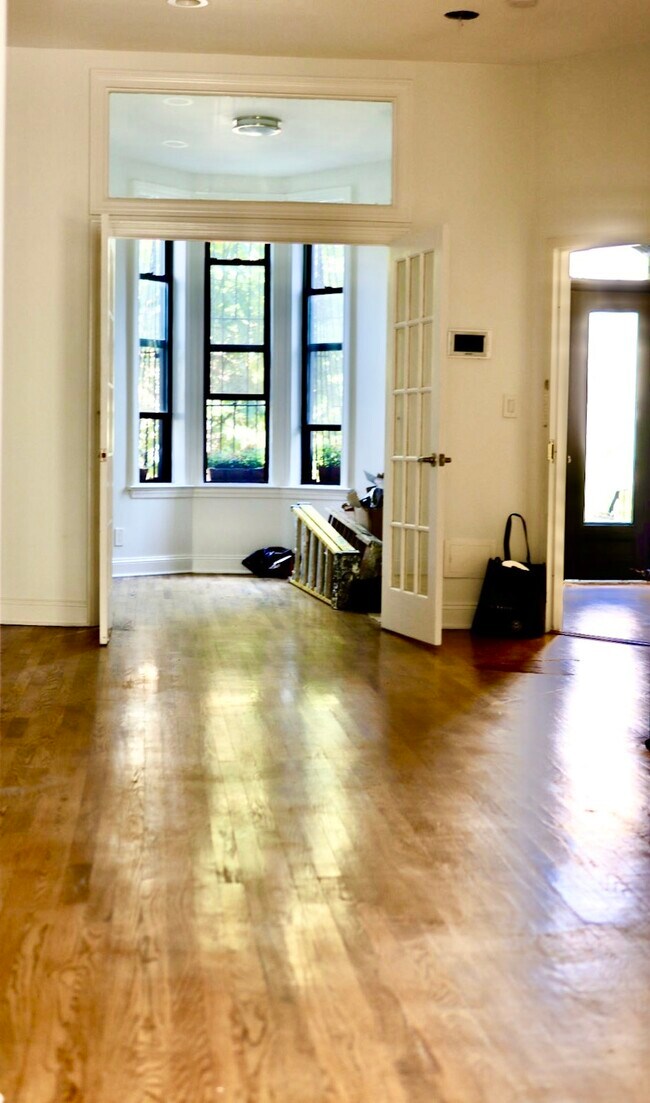 Building Photo - 908 Sterling Pl
