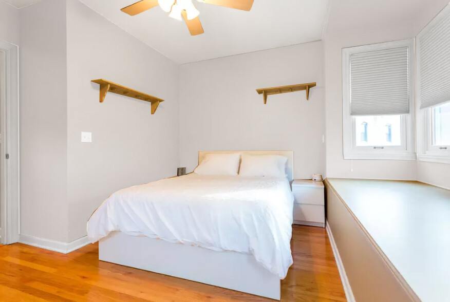 Bedroom 2 - 1814 N Sheffield Ave