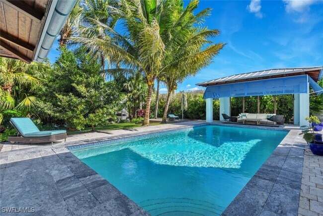 Building Photo - 795 18th Ave S