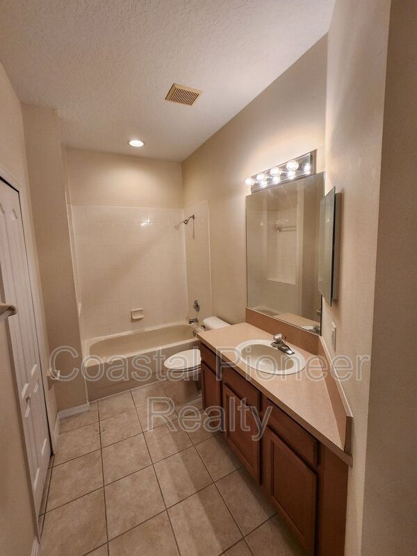 Building Photo - 11614 Whiterook Ct