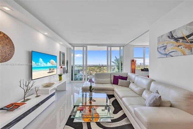 Building Photo - 5600 Collins Ave