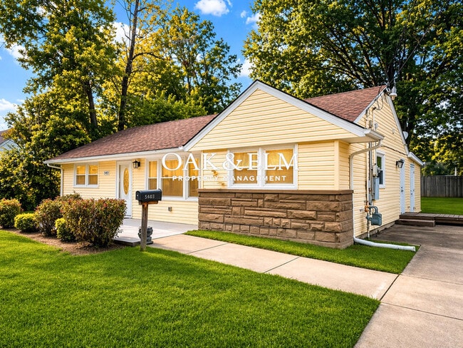 Building Photo - Welcome to this beautifully updated 4 bedrooms, 2 full bath, 1400 Square feet home