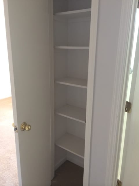 Building Photo - 2328 S Fallbrook Dr