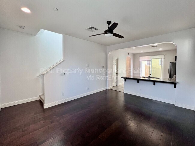 Building Photo - 3623 Etchings Way