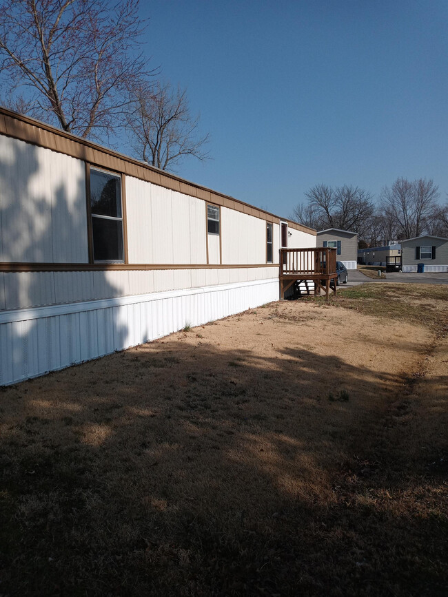 Primary Photo - 354 Golden Dale Dr