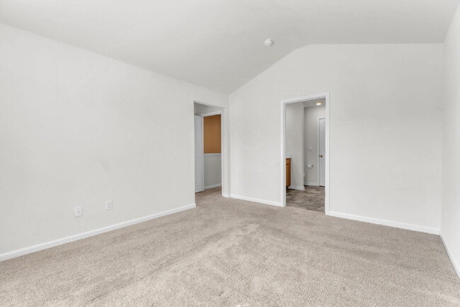 Building Photo - Don't miss this charming 3-bedroom, 2.5-ba...
