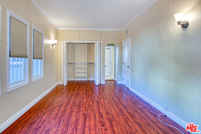 Building Photo - 500 N Harper Ave