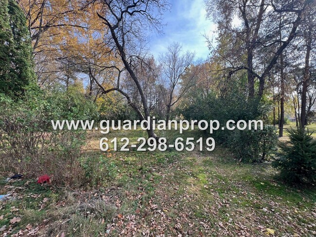 Building Photo - House in Oakdale 1 Acre Lot Available Now,...