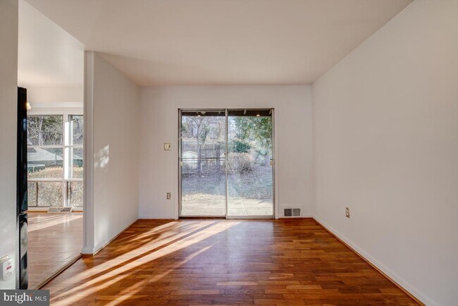 Building Photo - 13701 Arctic Ave