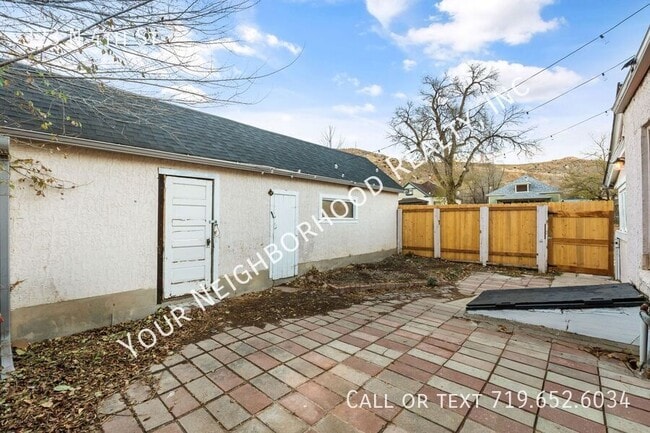 Building Photo - 323 N 4th St