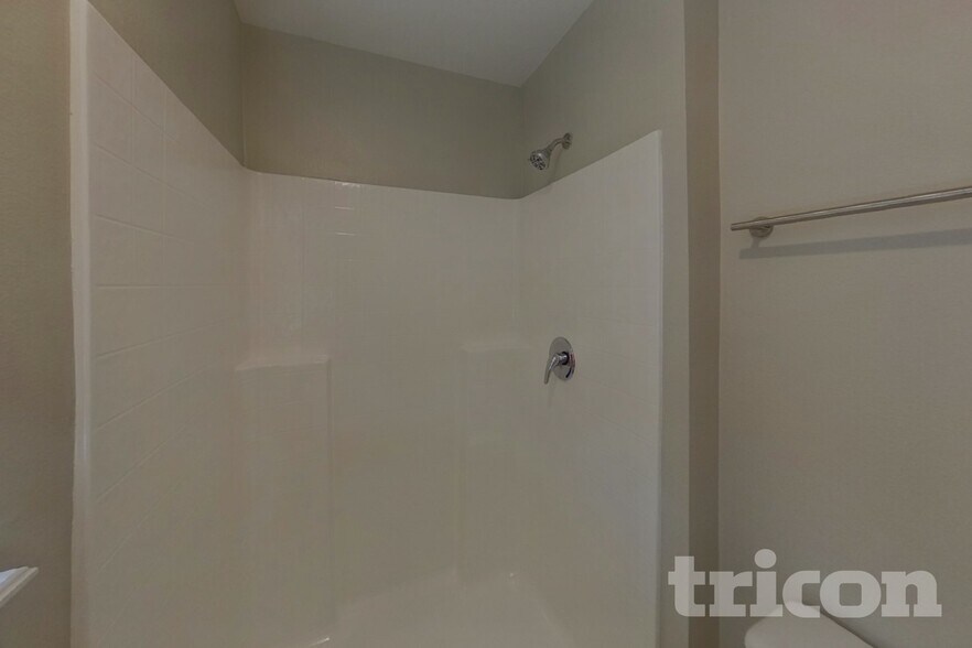 Building Photo - 1730 Sunset Ridge Dr