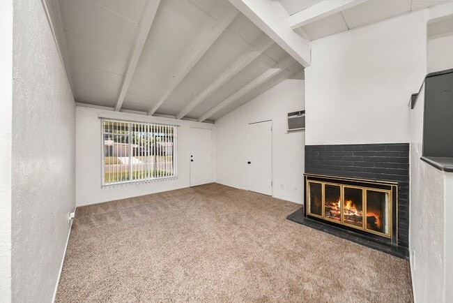Building Photo - Charming 3 Bedroom 1 Bath Family Home