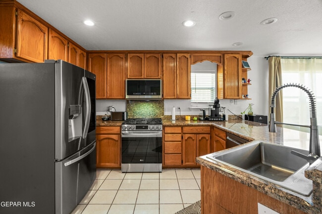 Building Photo - 6205 La Posta Dr