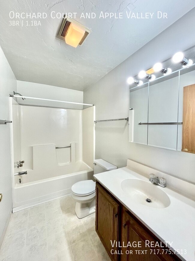 Building Photo - 302 Orchard Ct
