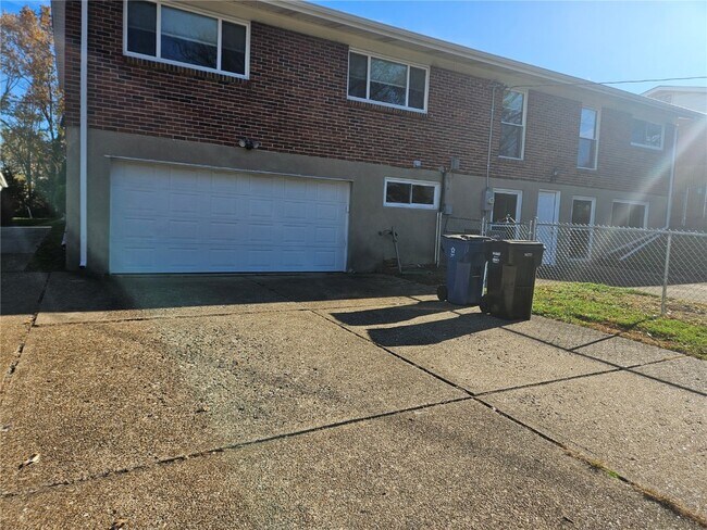 Building Photo - 4563 Tauneybrook Dr