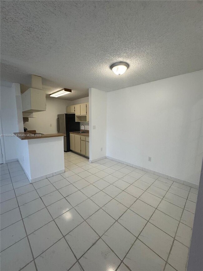 Building Photo - 9701 Hammocks Blvd