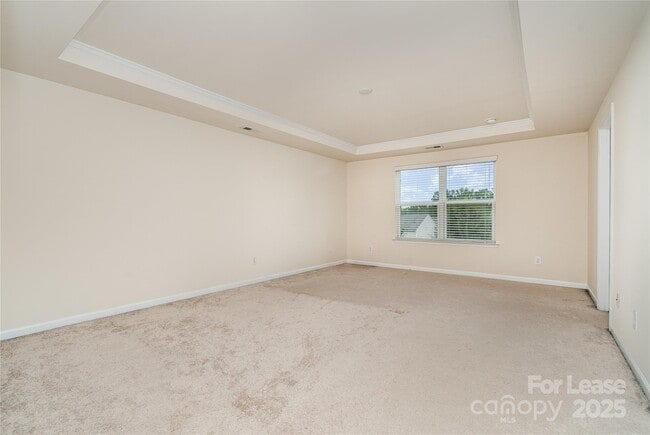Building Photo - 493 Twelve Oaks Ln