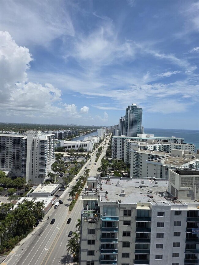 Building Photo - 4111 S Ocean Dr