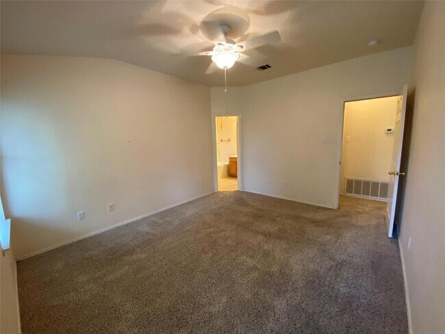 Building Photo - 2402 Hallie Ln