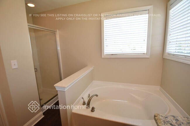 Building Photo - 128 Cloister Ln