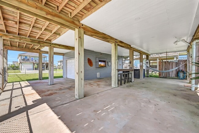 Building Photo - 21600 Zachary Dr