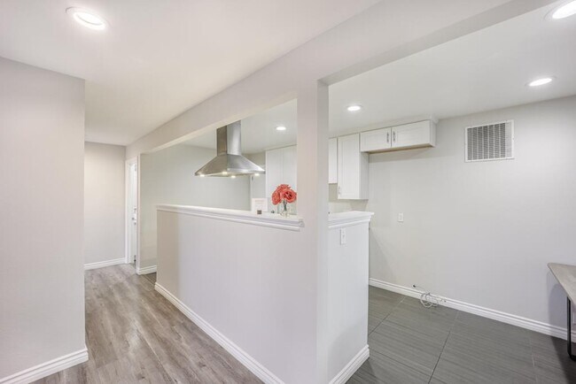 Building Photo - 4719 Snead Dr