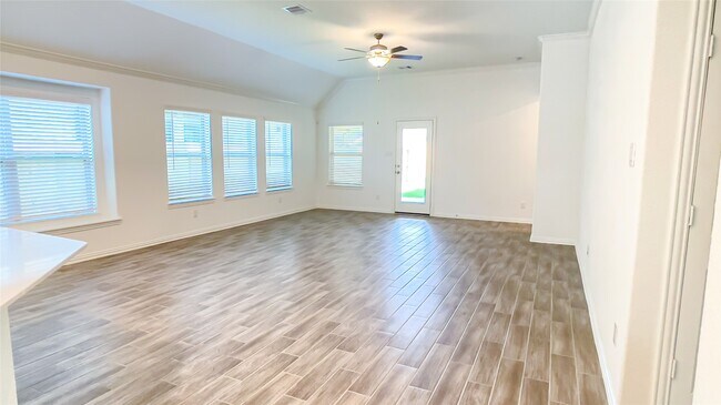 Building Photo - 21735 N Enchanted Rock Dr
